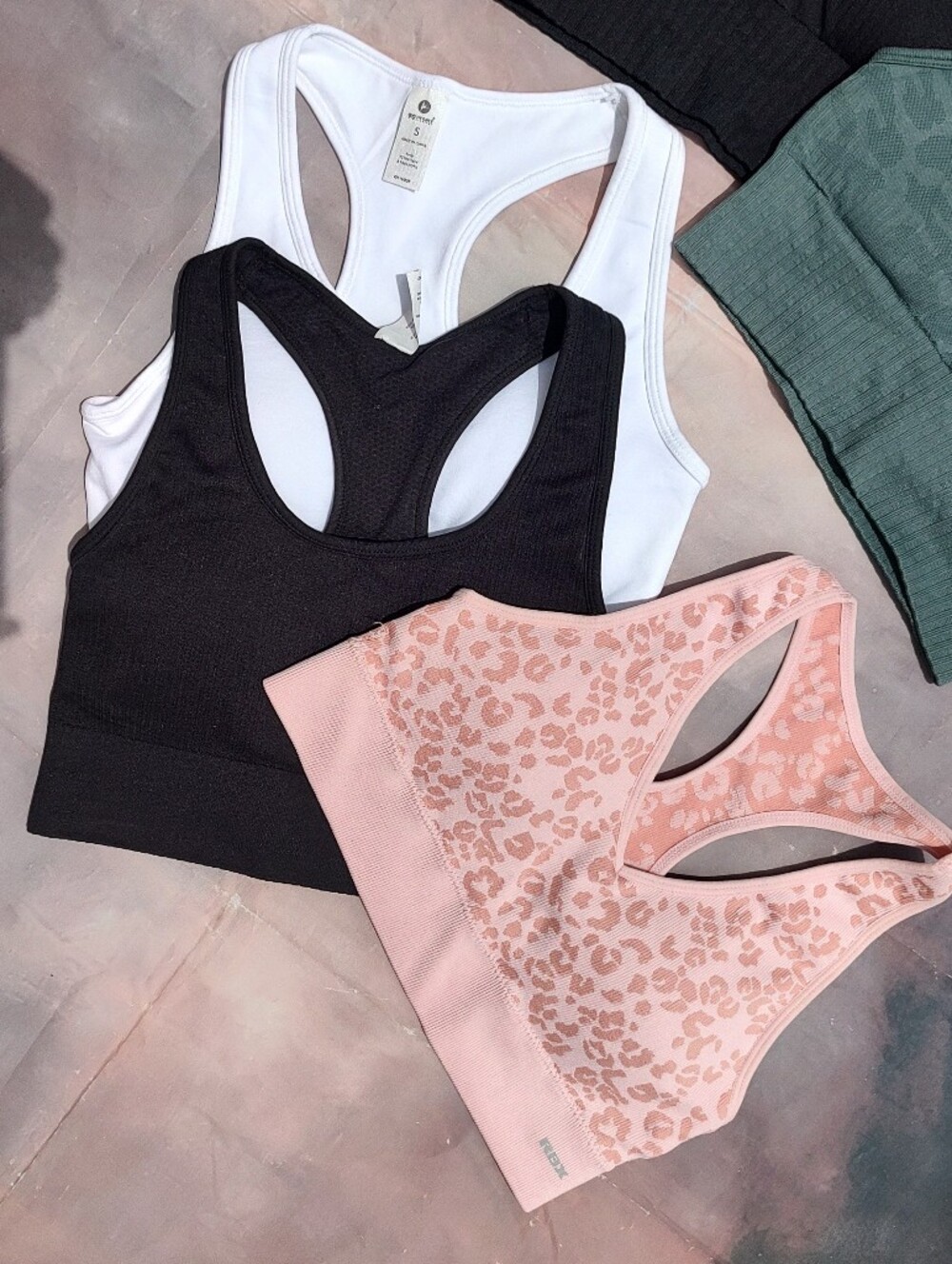 5 Seamless Racerback Comfort Sports Bra! - Picture 3 of 13